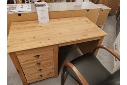 Стол письменный 04 Рауна массив сосны (бейц масло) с выстаки