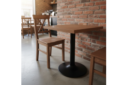 Стол для кафе из массива дуба 800*800*750