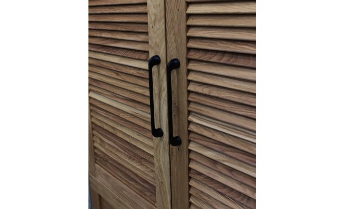 Шкаф с жалюзи из массива дуба под заказ