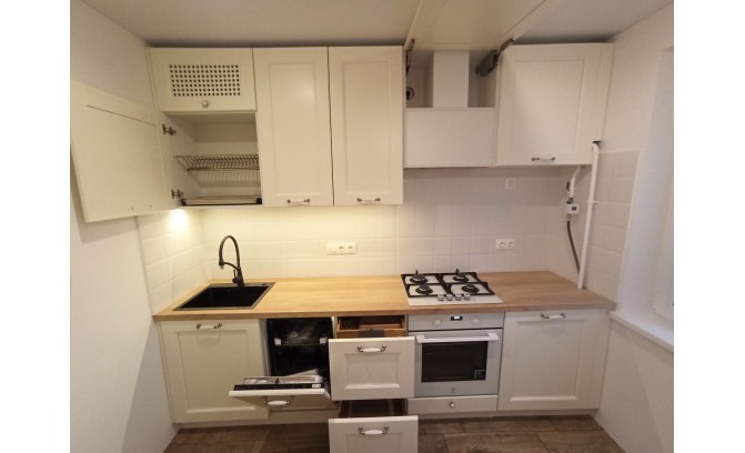 Кухня из массива дуба под заказ